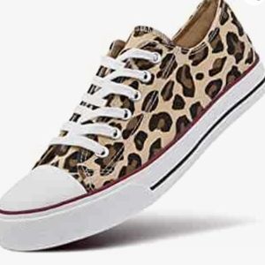 Women's low top canvas sneakers
